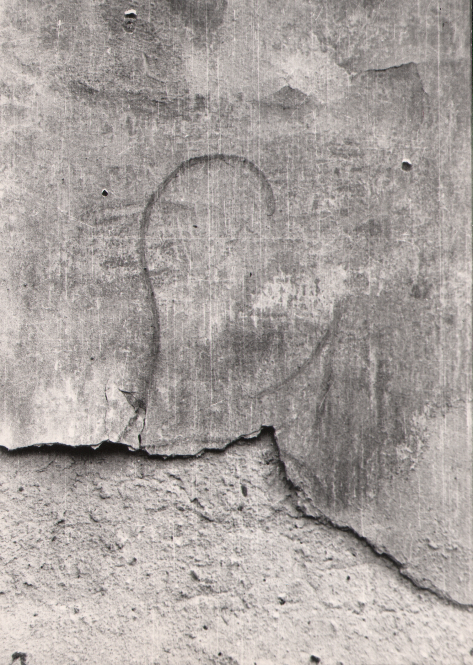112 af jasło, znak na murze wykonany przez saperów niemieckich podczas niszczenia jasła, 1945 r.