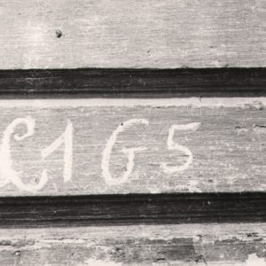 113 af jasło, znak niemiecki na murze zniszczonego budynku. 1944 r.