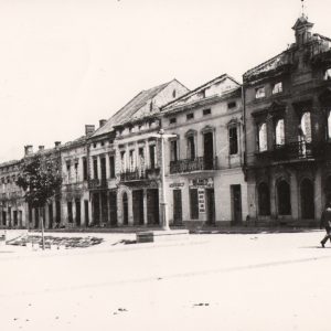 117 af jasło, ruiny rynku  strona południowa, 1945 r.