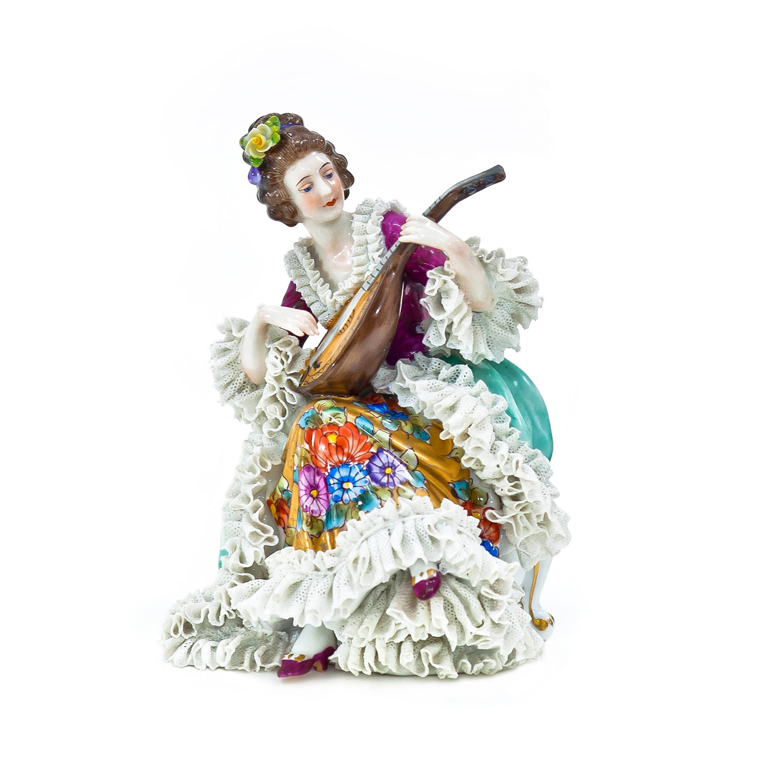 1445 ah figurka porcelanowa, dama grająca na lutni, niemcy, turyngia, rudolfstadt-seedorf miller i sk. pocz xx w.