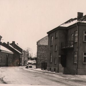 151 af lata 70 te jasło ul. marchlewskiego, obecnie  stanisława kadyia -po prawej  dom dr stanisława kadyia
