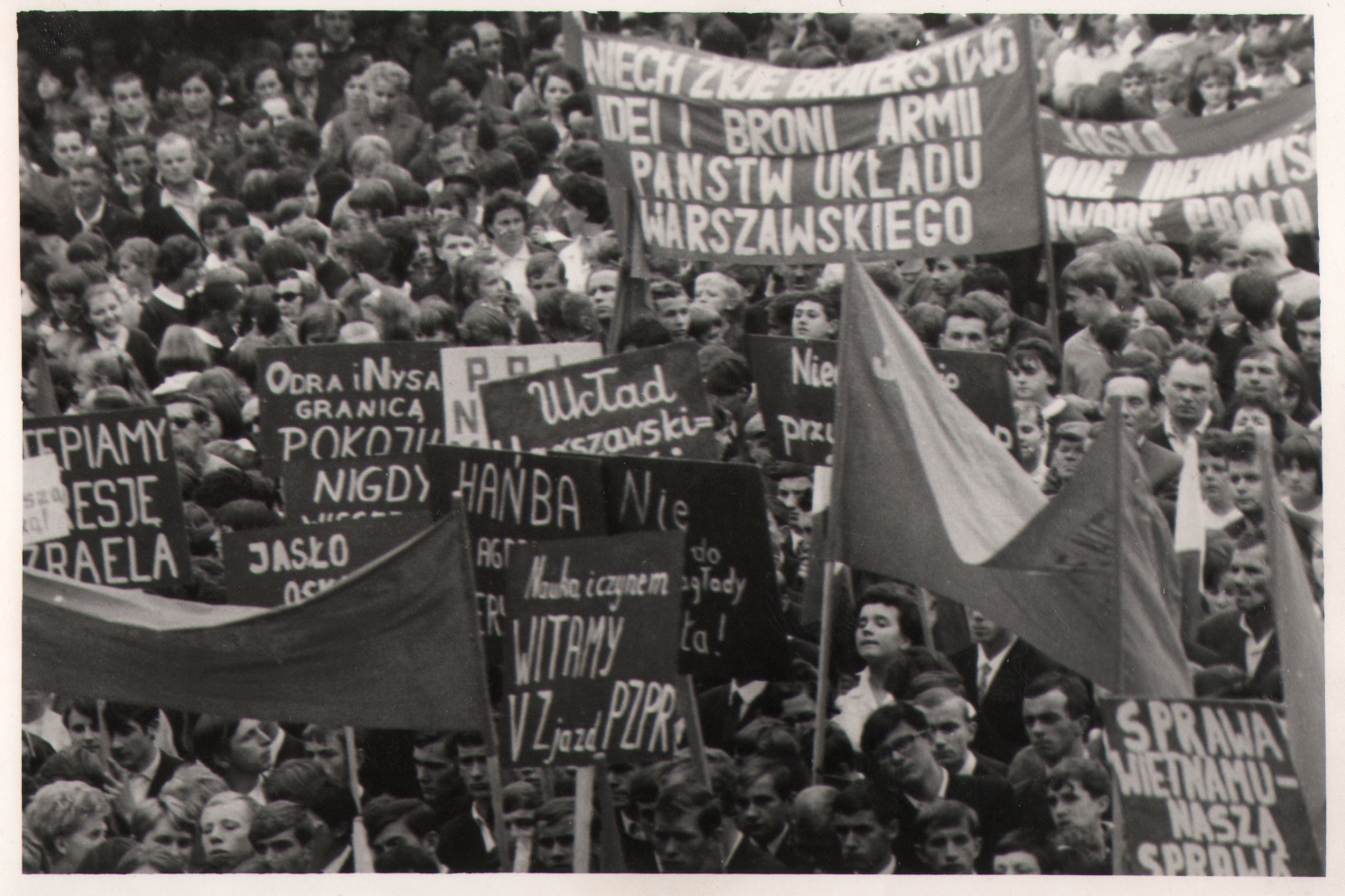 160-1 af manifestacja "jasło oskarża faszyzm" 14 września 1968 r.