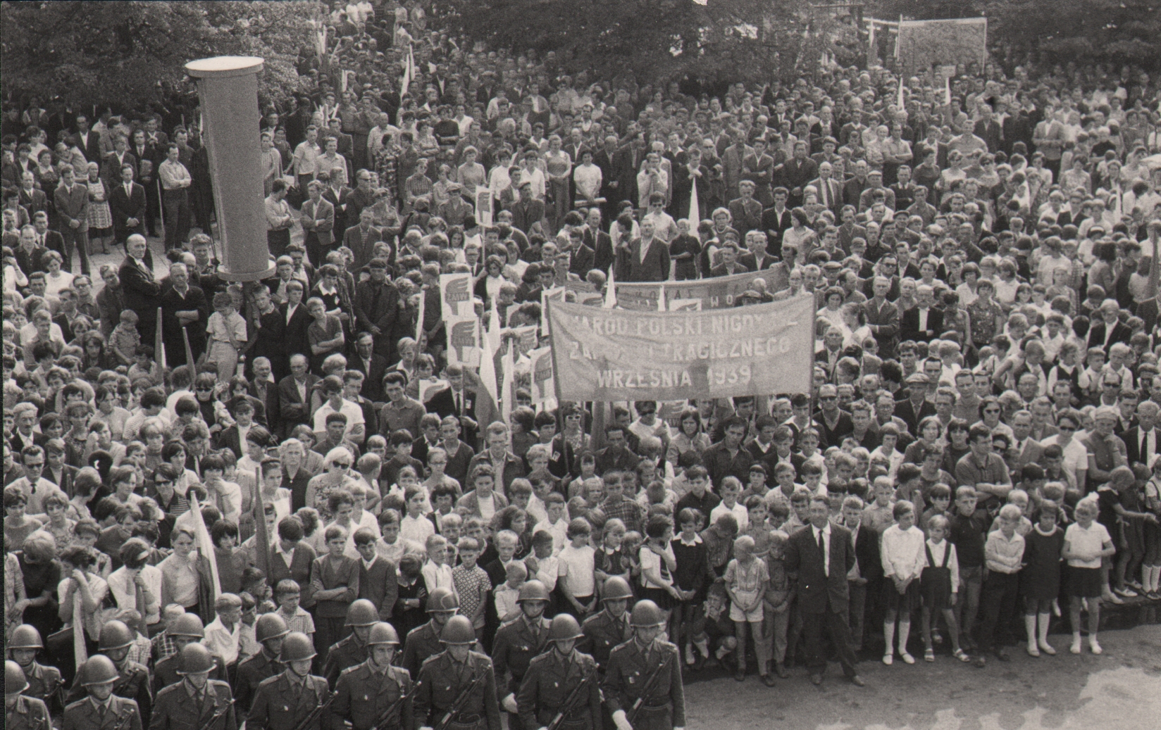 166 af manifestacja "nigdy więcej wojny" jasło, 13-14 września 1868 r.