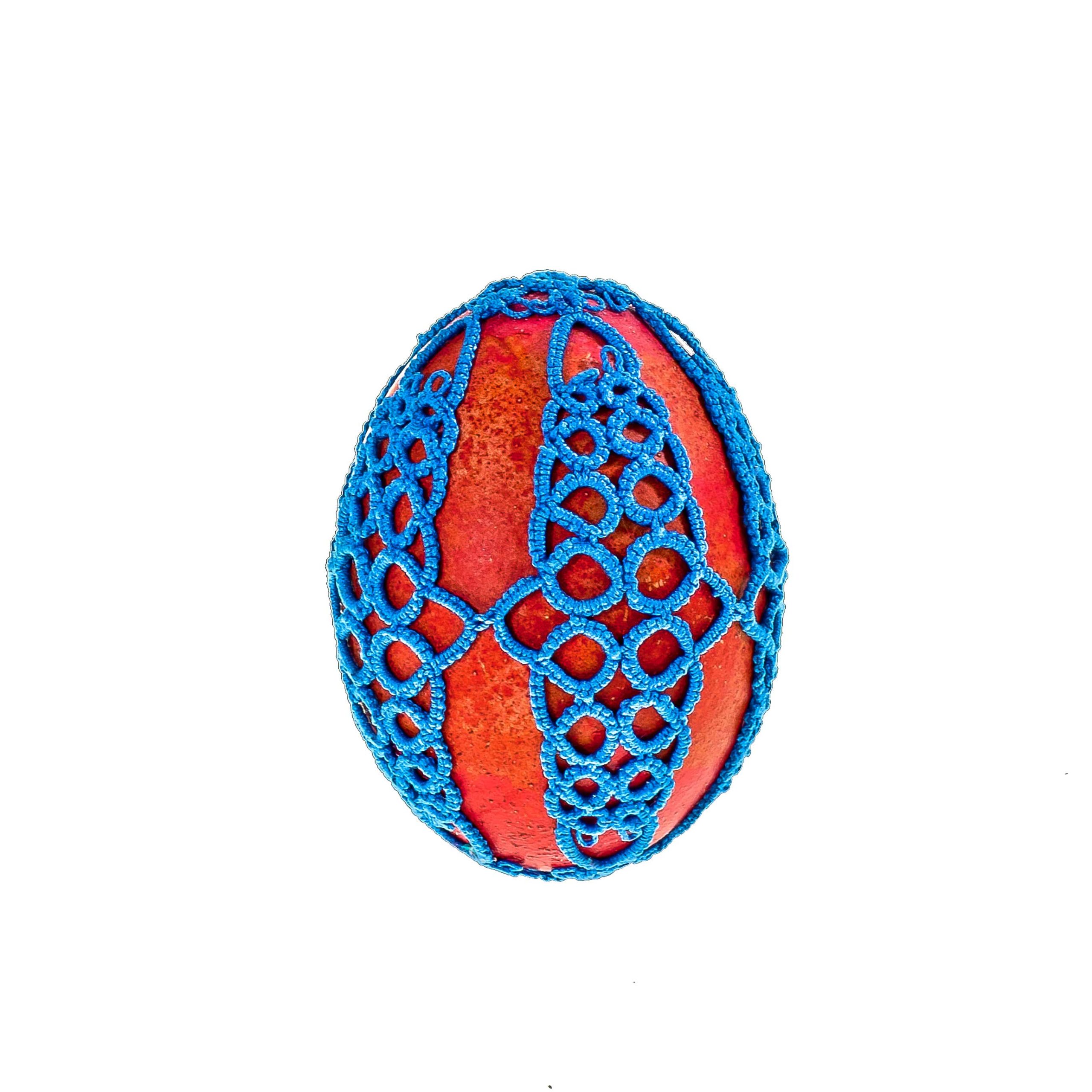 2925 etnografia - frywolitka, wykonana przez annę barnuś z jasła w 2006 r., wys. 7 cm, śr. 4,8 cm