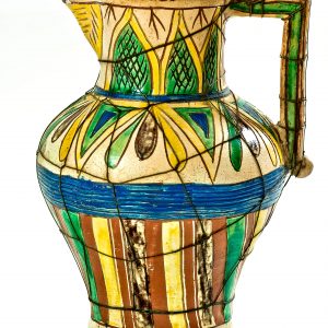 3237 etnografia -dzban ceramiczny, pokucie, sprzed 1939 r., huculszczyzna, ze zbiorów stanisława kadyiego, wys. 26 cm, śr. podstawy 11 cm, śr. brzuśca 18 cm