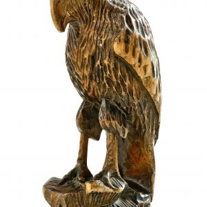 3240 etnografia - jastrząb, rzeźba w drewnie, iwonicz, ok. połowy xx w., z prywatnych zbiorów stanisława kadyiego, wys. 29,5 cm, szer. 13 cm, gł. 8,2 cm