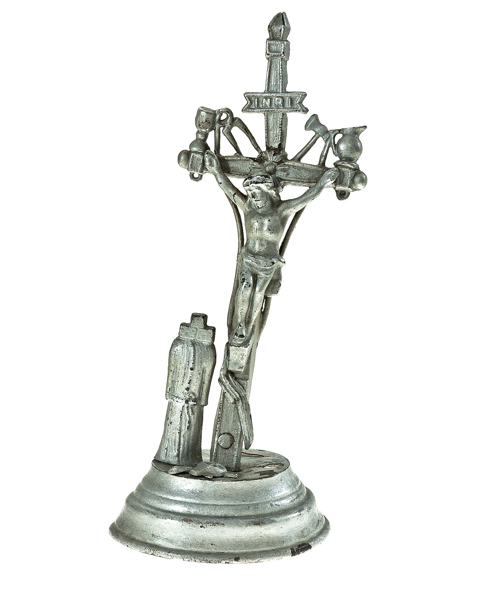 3298 etnografia - pozłacany krzyż, pomalowany farbą olejną, bierówka, xix w., wys. 21 cm, szer. podstawy 9 cm