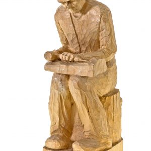 3317 etnografia - moja pasja - rzeźba drewniana autorstwa adama rąpały z jasła, 2013 r., wys. 35,5 cm, szer. 12 cm, gł. 15 cm.