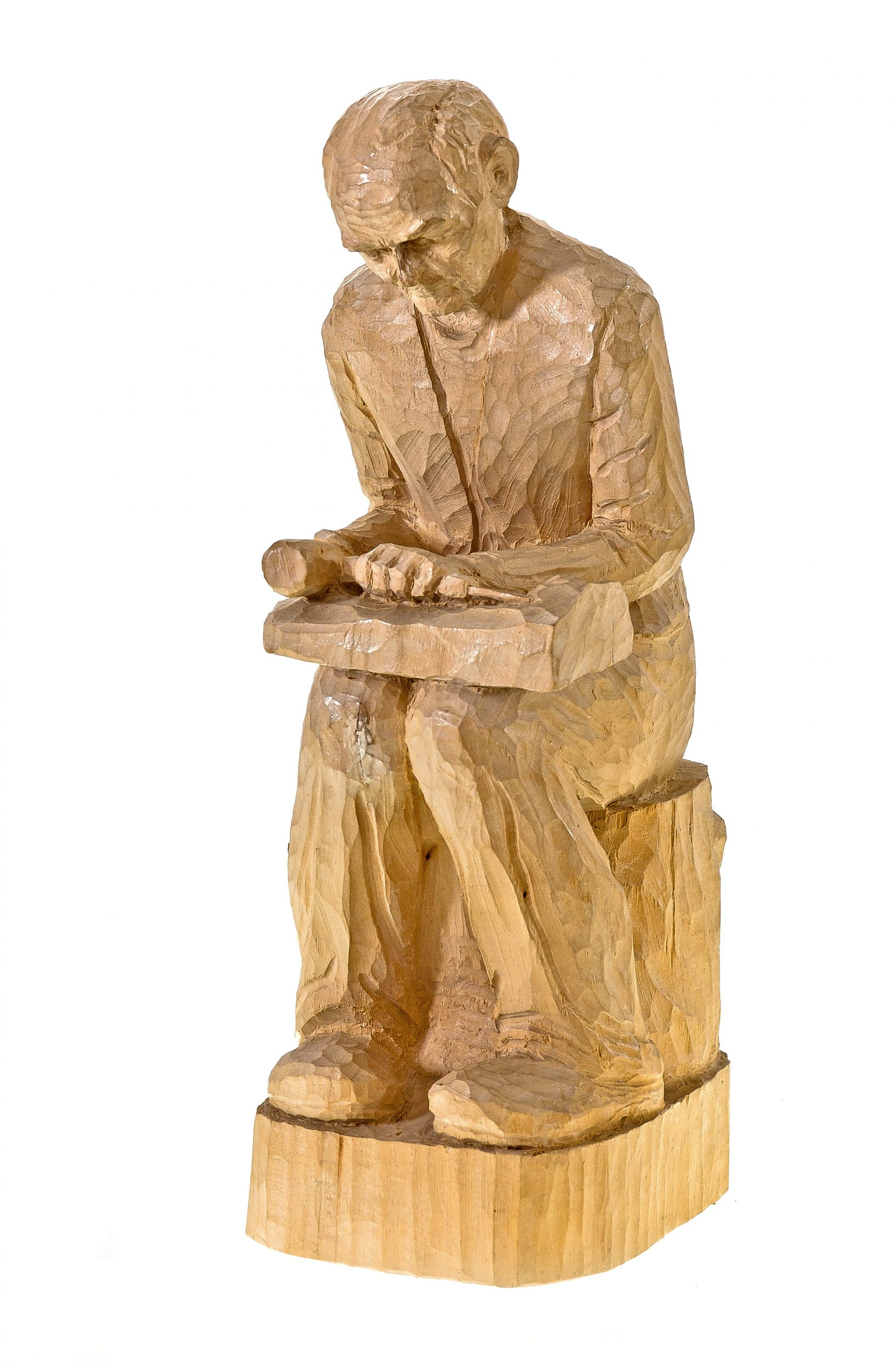 3317 etnografia - moja pasja - rzeźba drewniana autorstwa adama rąpały z jasła, 2013 r., wys. 35,5 cm, szer. 12 cm, gł. 15 cm.