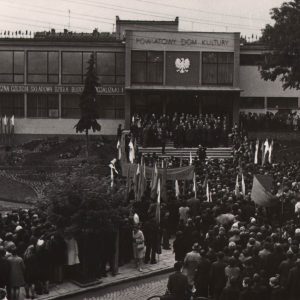 49 af otwarcie powiatowego domu kultury 1970 r. obecnie jasielski dom kultury.