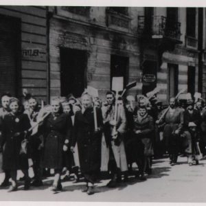 70  af jasła ul kazimierza wielkiego manifestacja na rzecz odbudowy 1945 r.