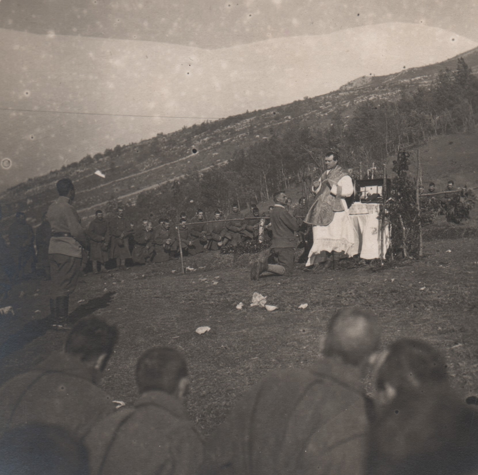 7538-4  afh internowani w obozie w huszt po buncie ii brygady legionów msza 1918 r.