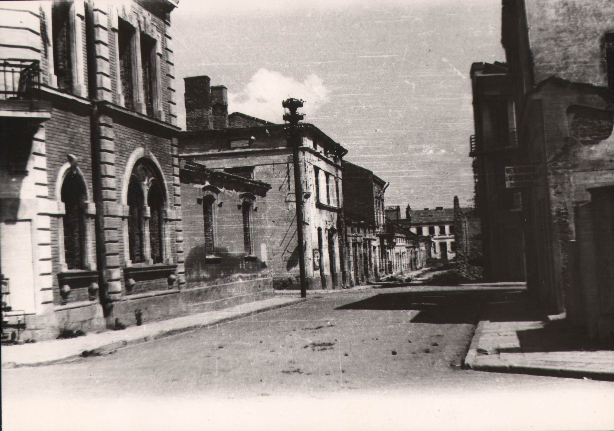 78 af plac Żwirki i wigury widok na ul. igielną,  ruiny jasło po ii wojnie światowej 1945 r.