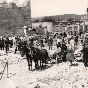 86  af jasło, odgruzowywanie miejsca po budynku gimnazjum, 1945 r.