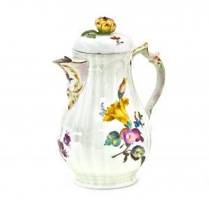 970 ah dzbanuszek porcelanowy, manufaktura w berlinie xix w.