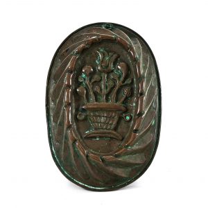 983 etnografia - forma miedziana do wypieku babek, wola dębowiecka, xix w., wys. 5,5 cm, szer. 13,9 cm, dł. 20,9 cm