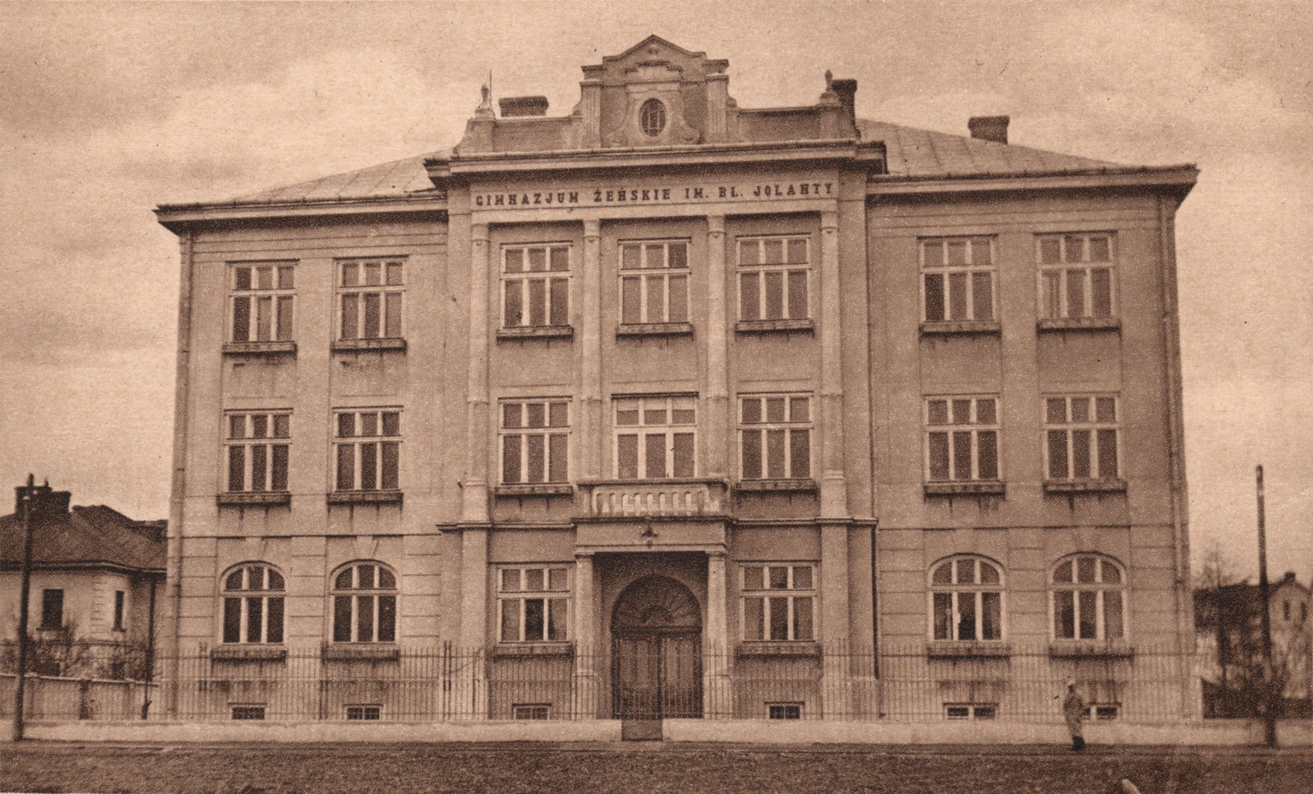 2240 afh jasło  gmach gimnazjum żeńskiego przy ul. lenartowicza, karta pocztowa przed r. 1939.