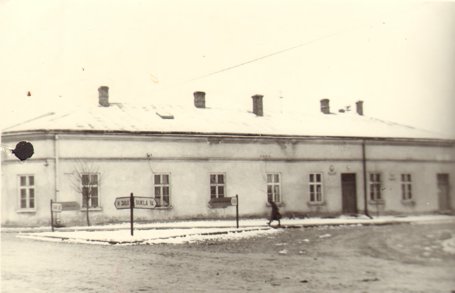2932 afh nowy Żmigród, budynek przy ul. dukielskiej, lata 60-te xx w.