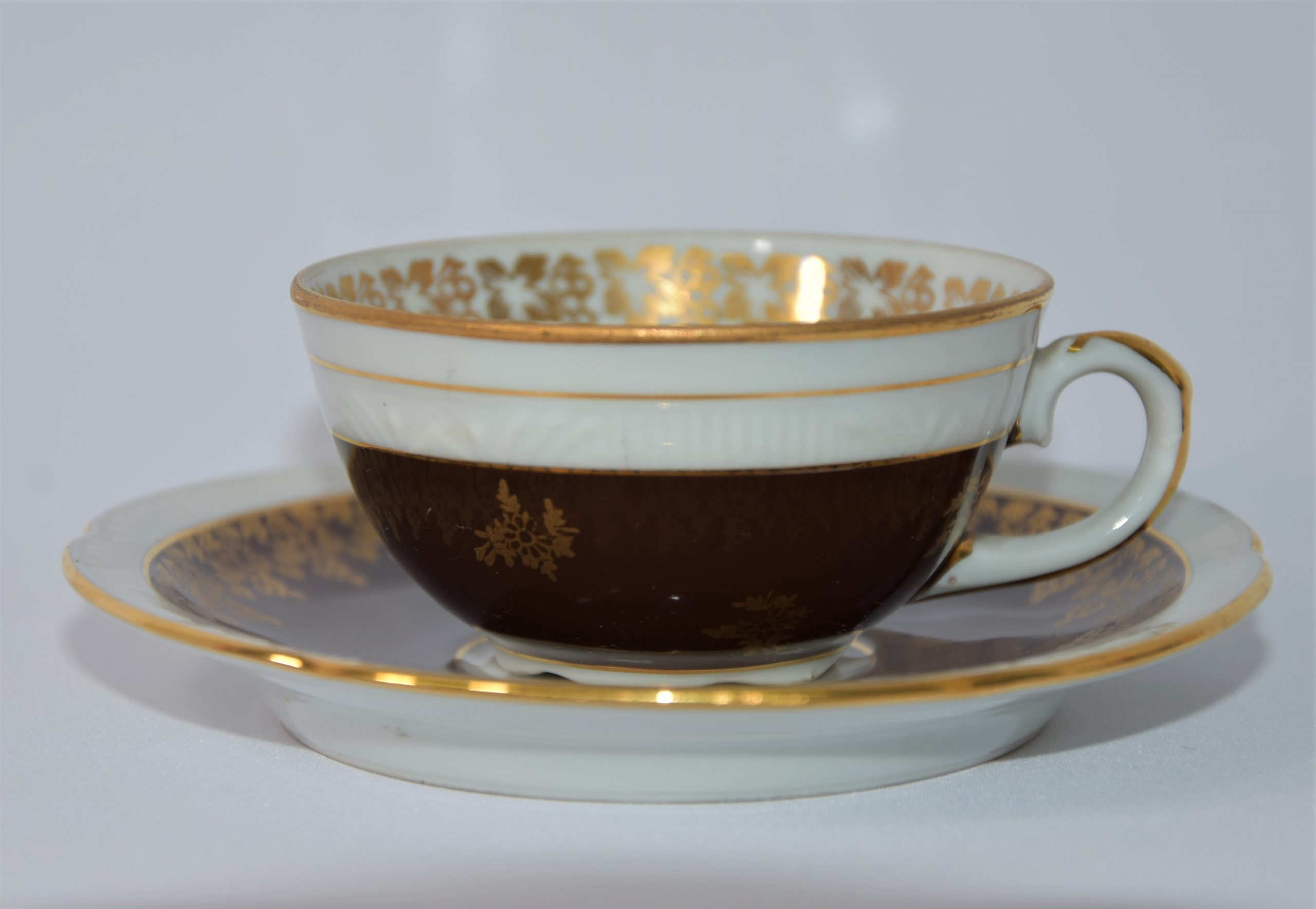 1794 a-h, filiżanka, chodzież, 1924-50, porcelana, złocenia, wys. 4 cm, śr. 7,8 cm