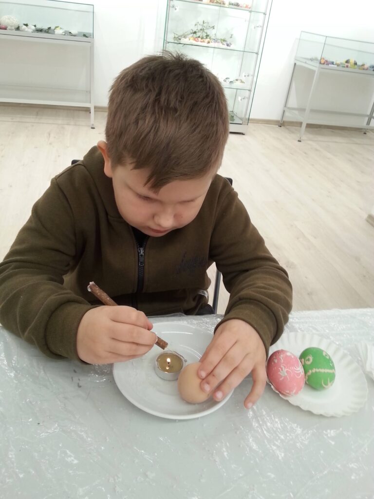 pisanie pisanek w mrj pisanie pisanek w mrj