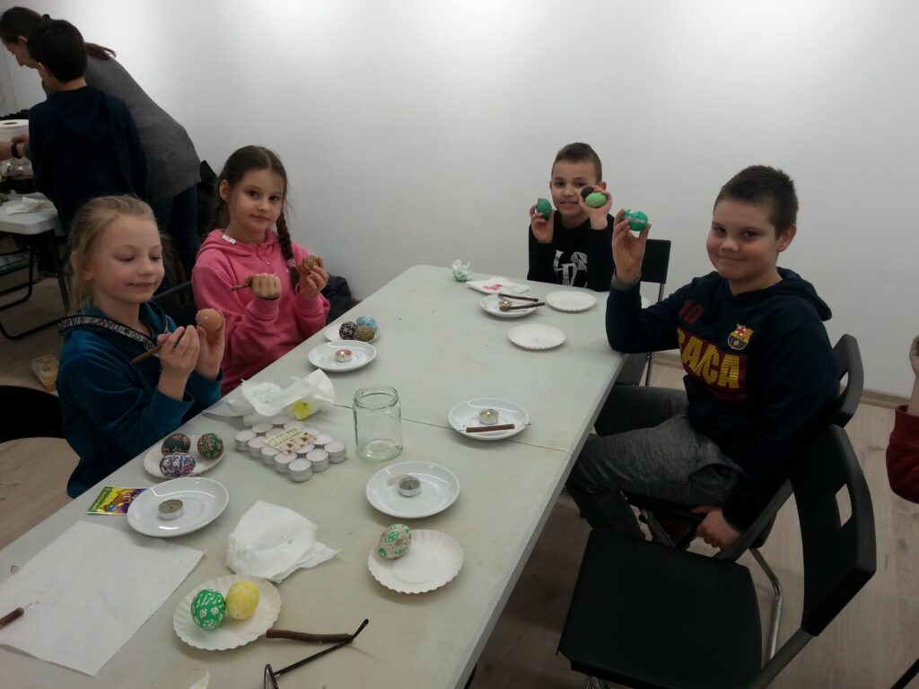 pisanie pisanek w mrj pisanie pisanek w mrj