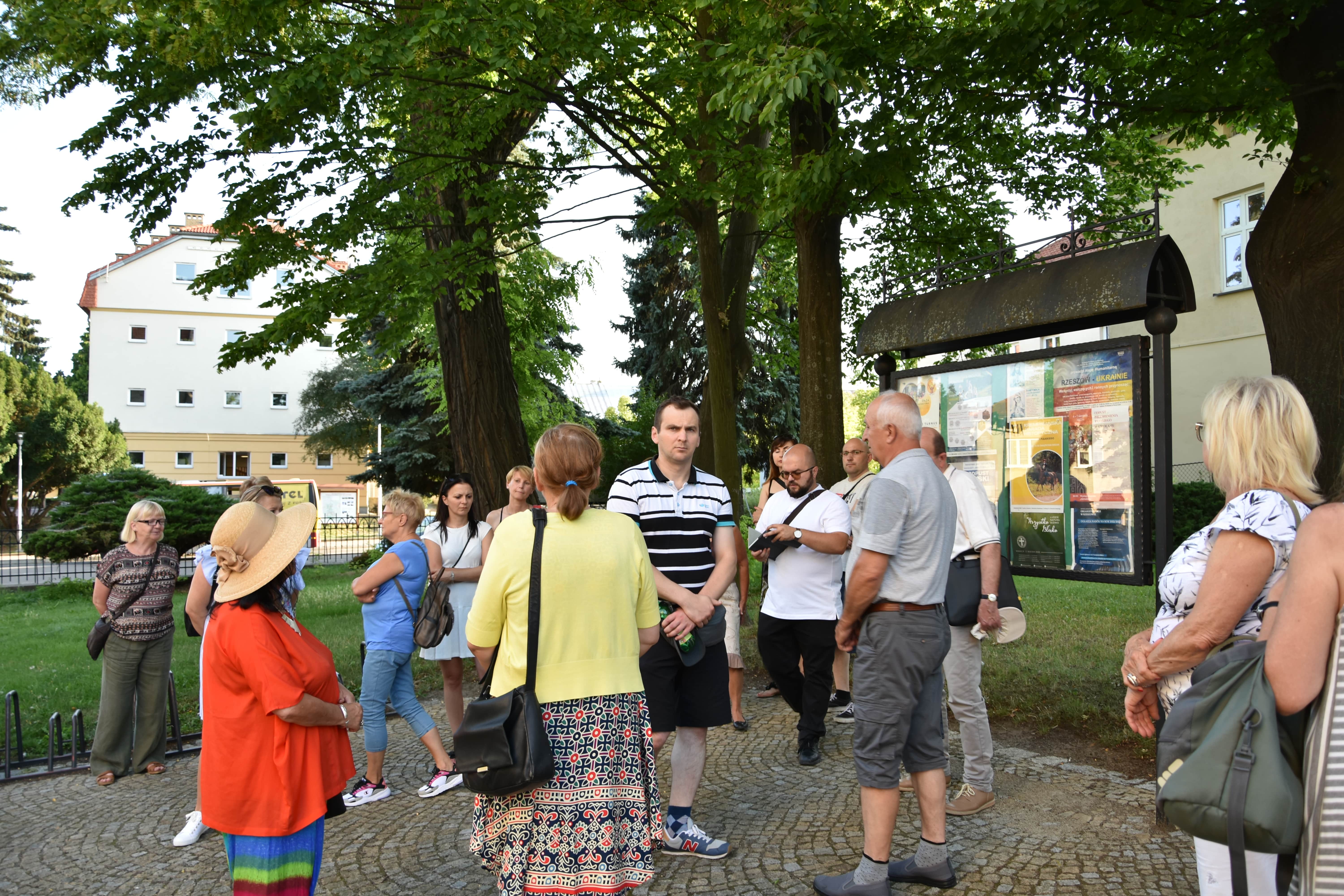 jasielskie wakacyjne spacery z przewodnikiem – 21.07.2022 jasielskie wakacyjne spacery z przewodnikiem – 21.07.2022