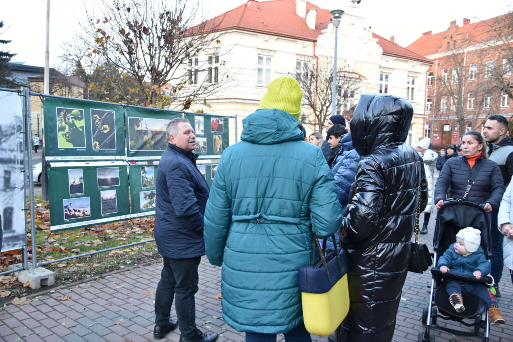 spotkanie integracyjne obywateli ukraińskich przebywających na terenie miasta jasła w muzeum regionalnym w jaśle im. dr. st. kadyiego. 22 listopad 2022.
