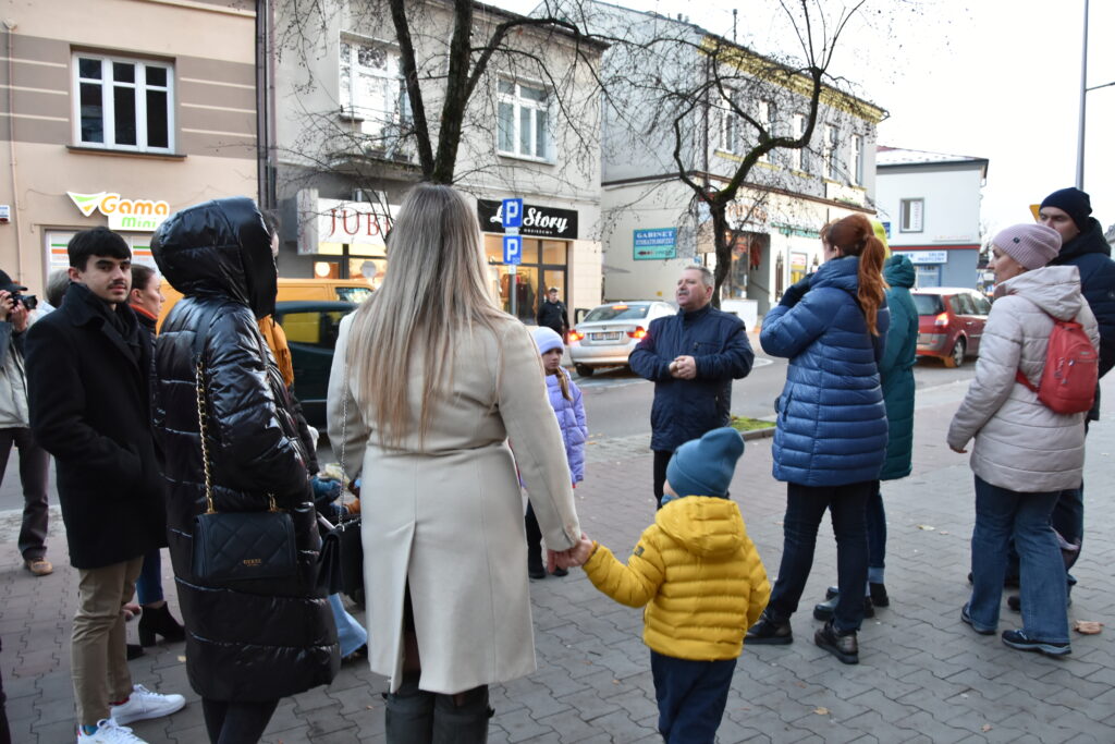 spotkanie integracyjne obywateli ukraińskich przebywających na terenie miasta jasła w muzeum regionalnym w jaśle im. dr. st. kadyiego. 22 listopad 2022.