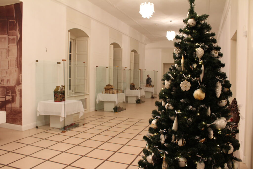 wystawa szopek ze zbiorów mrj w muzeum w trebiszowie na słowacji