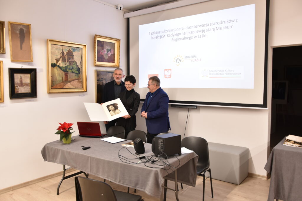 z gabinetu kolekcjonera, wernisaż starodruków po konserwacji