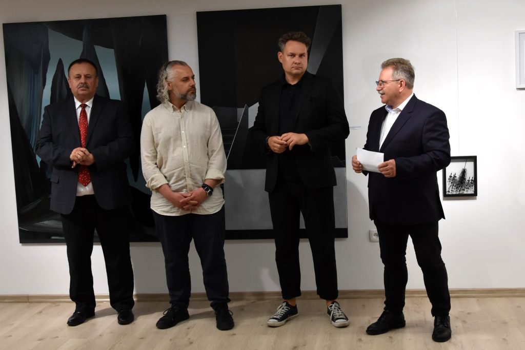 wernisaż wystawy „bez interpretacji” w muzeum regionalnym w jaśle wernisaż wystawy „bez interpretacji” w muzeum regionalnym w jaśle
