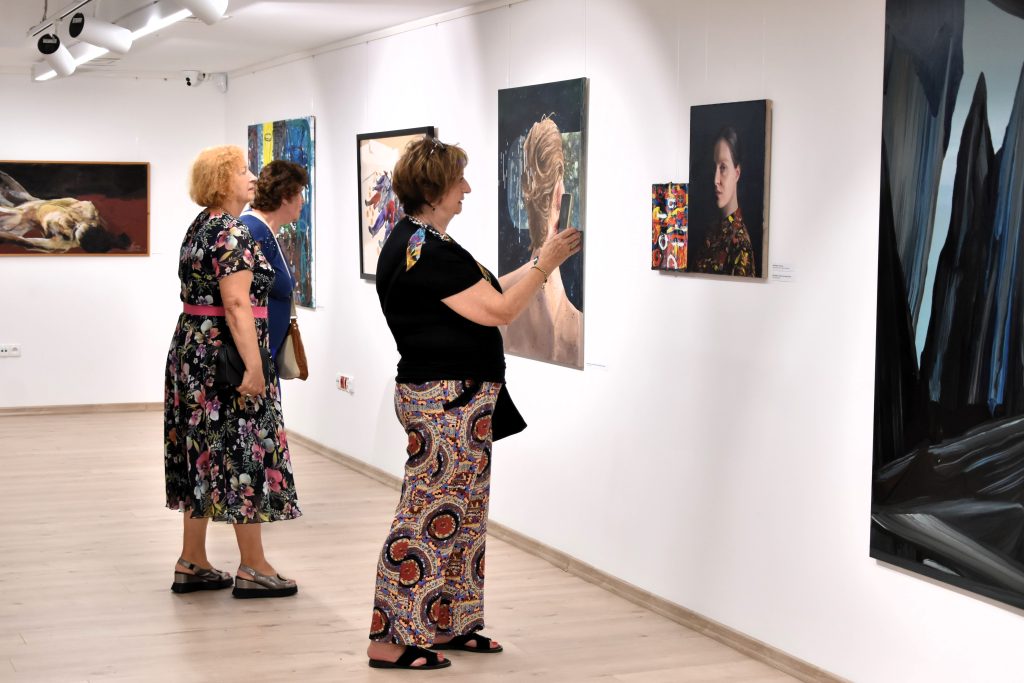 wernisaż wystawy „bez interpretacji” w muzeum regionalnym w jaśle wernisaż wystawy „bez interpretacji” w muzeum regionalnym w jaśle
