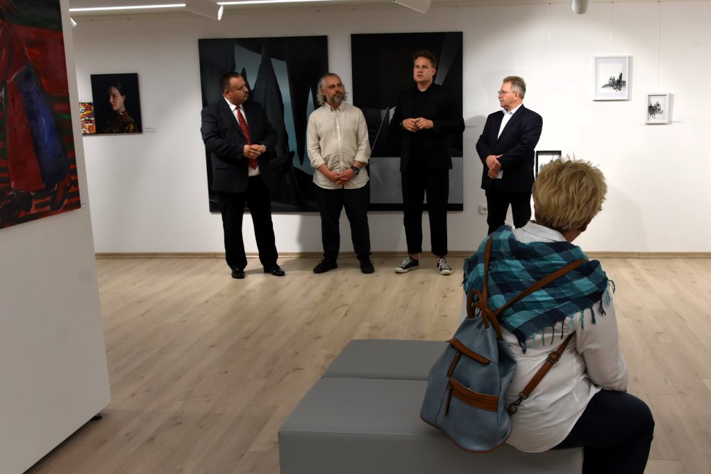 wernisaż wystawy „bez interpretacji” w muzeum regionalnym w jaśle wernisaż wystawy „bez interpretacji” w muzeum regionalnym w jaśle