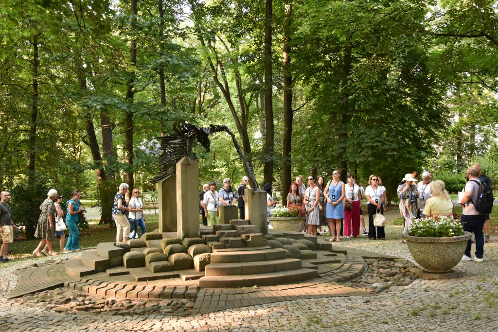 jasielskie wakacyjne spacery z przewodnikiem 26.07.2024 r. jasielskie wakacyjne spacery z przewodnikiem 26.07.2024 r.