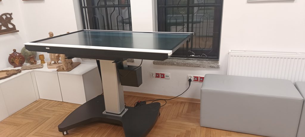 nowe gabloty ekspozycyjne i sprzęt multimedialny dla muzeum regionalnego w jaśle nowe gabloty ekspozycyjne i sprzęt multimedialny dla muzeum regionalnego w jaśle